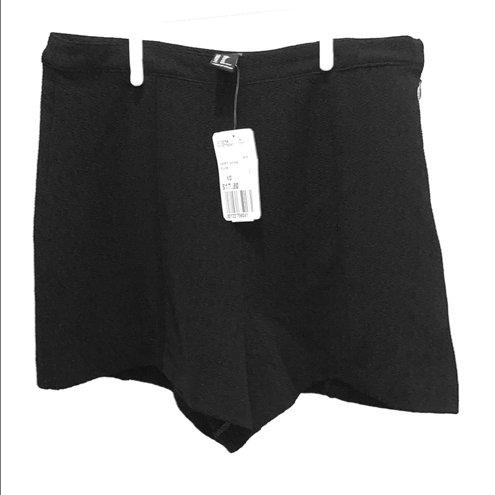 NEW Forever 21 Black Woven Short Size XS